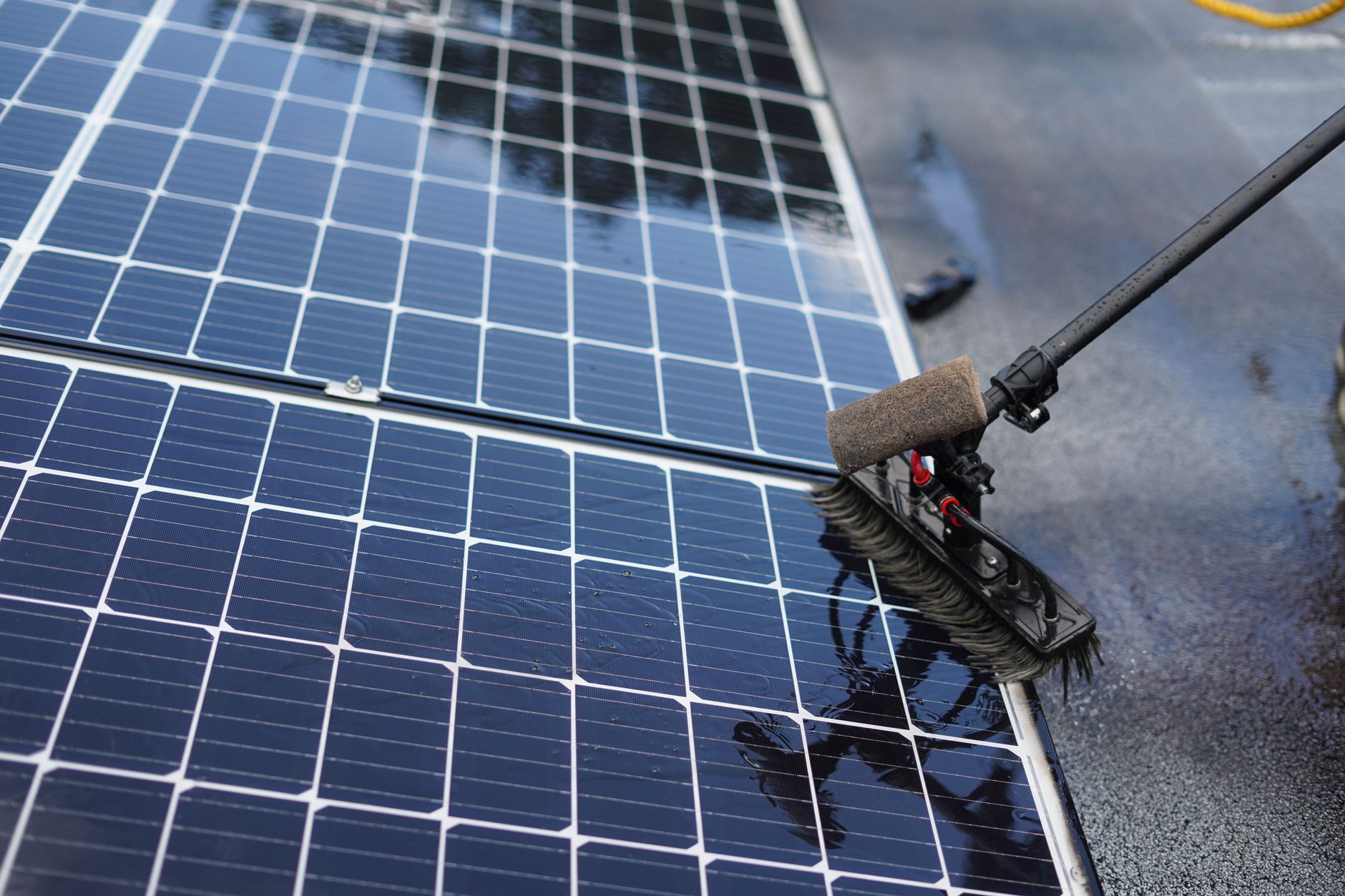 Curățare Panouri Fotovoltaice